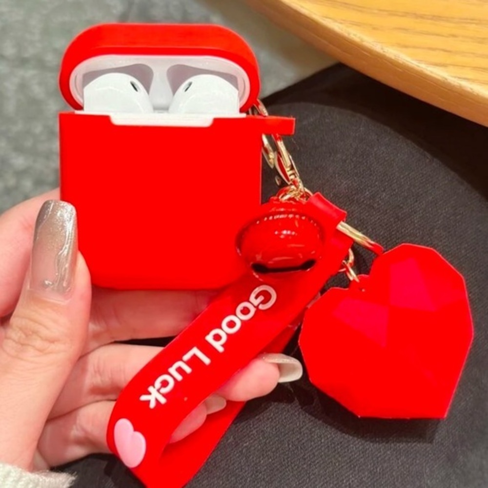 NWT Valentine’s Case with Heart Charm for AirPods 1/2